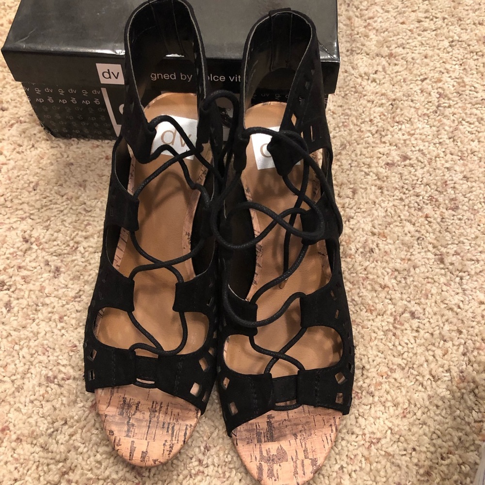 DV shoes